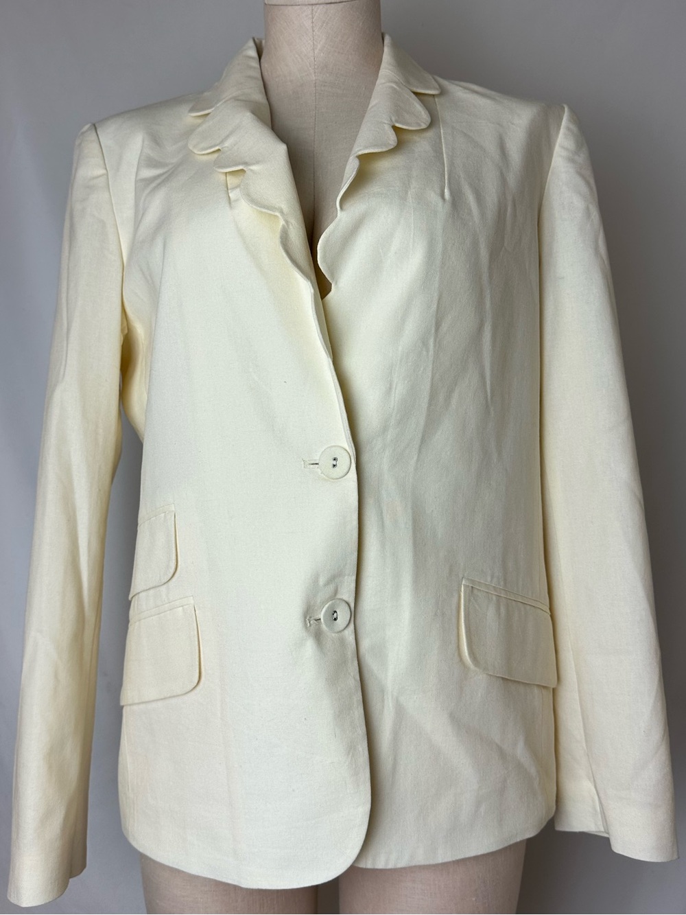 DOLAN Cream Scalloped Collar Blazer